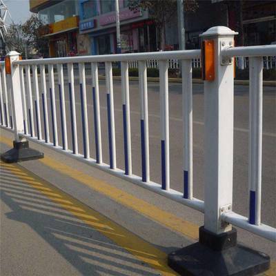 【市政护栏网 人行道隔离栏杆 道路防撞护栏图片